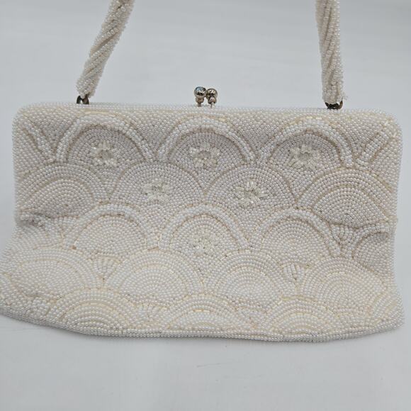 Vintage White Fully Beaded Clutch Purse 1960’s Voguemont Kisslock Bridal - Picture 3 of 8